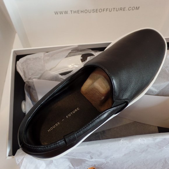 house of future slip on